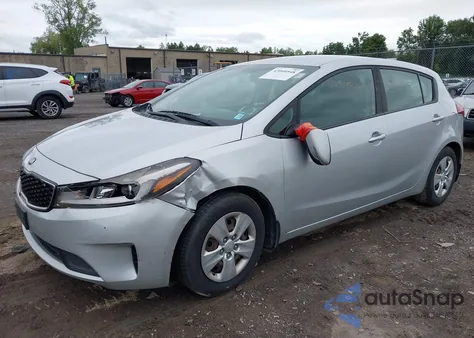 2017 Kia Forte Lx z USA, uszkodzony, nr VIN KNAFK5A88H5693479